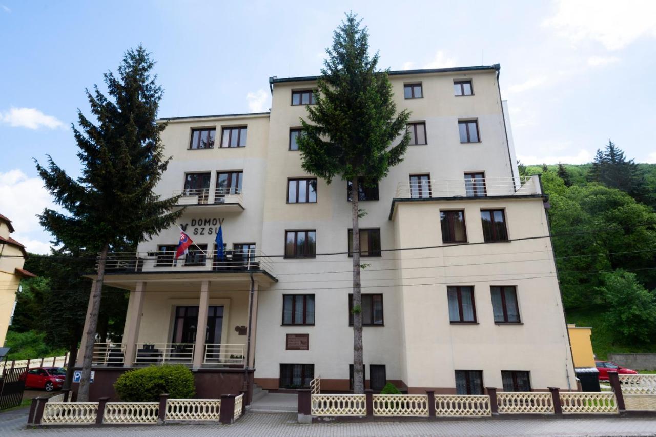 Hotel Dszsu Trenczyńskie Cieplice Zewnętrze zdjęcie